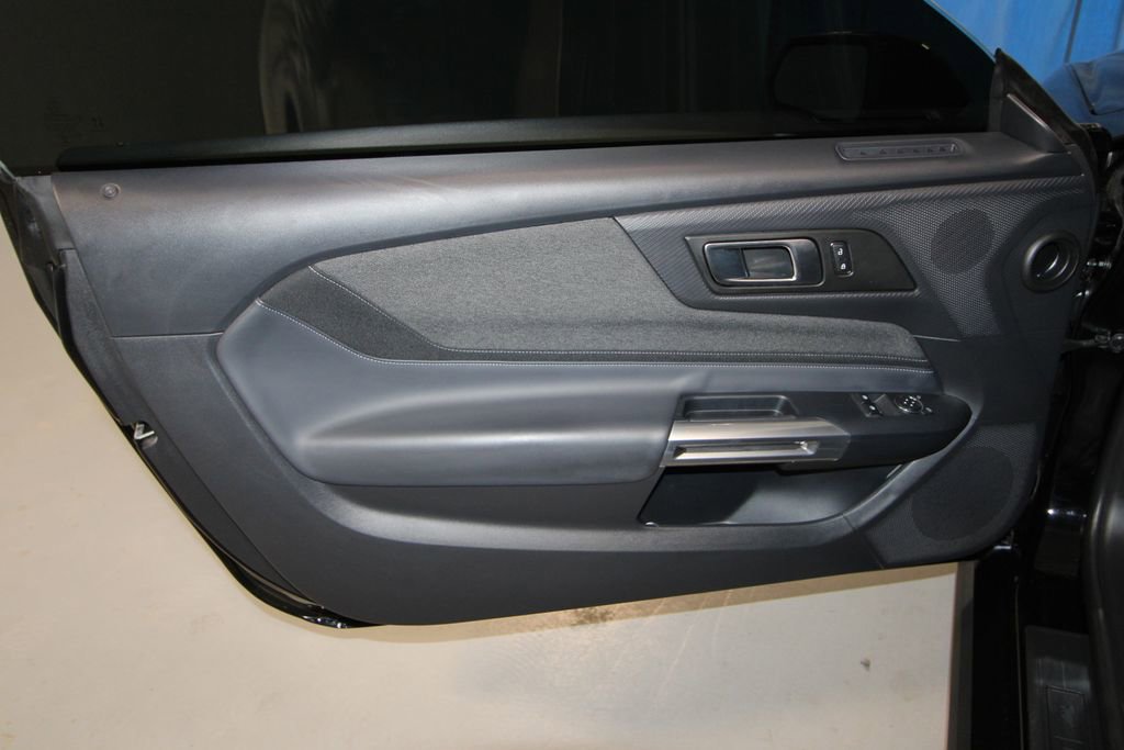 Used 2024 Ford Mustang GT RWD image 5