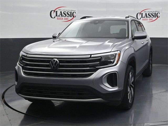 Used 2025 Volkswagen Atlas SE image 4