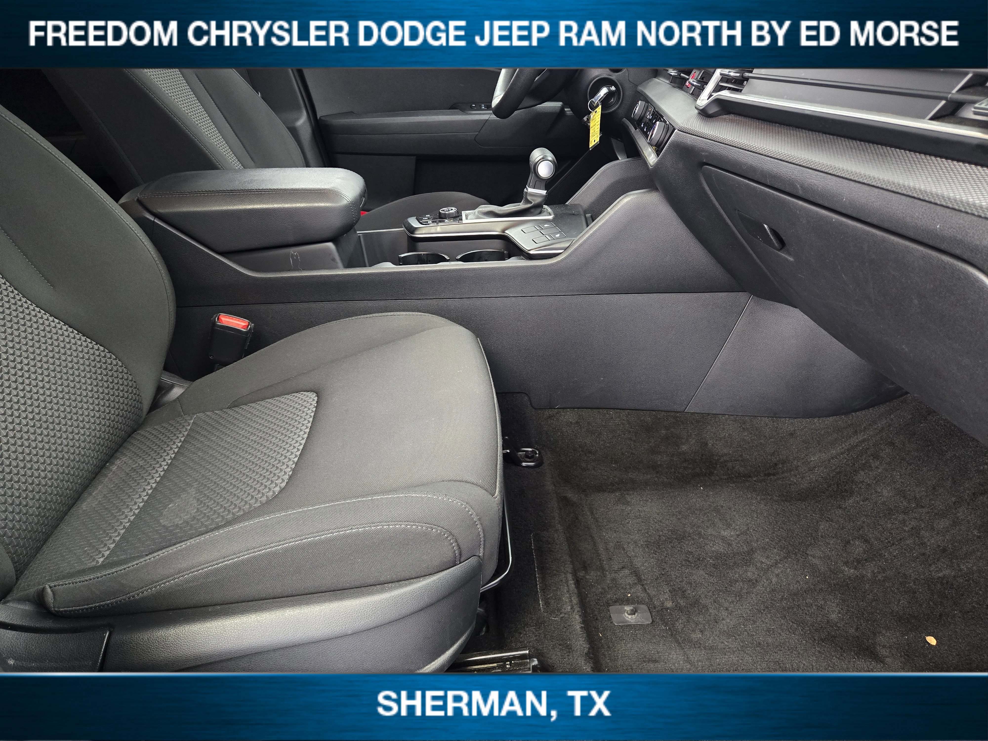 Used 2024 Kia Sportage LX image 9