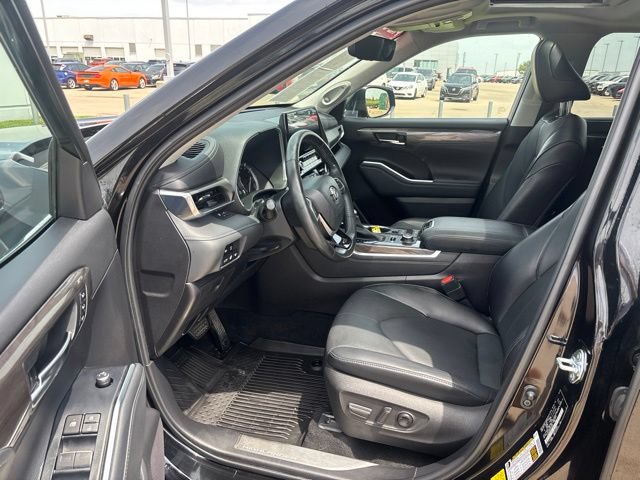 Used 2022 Toyota Highlander Limited AWD/4WD image 20