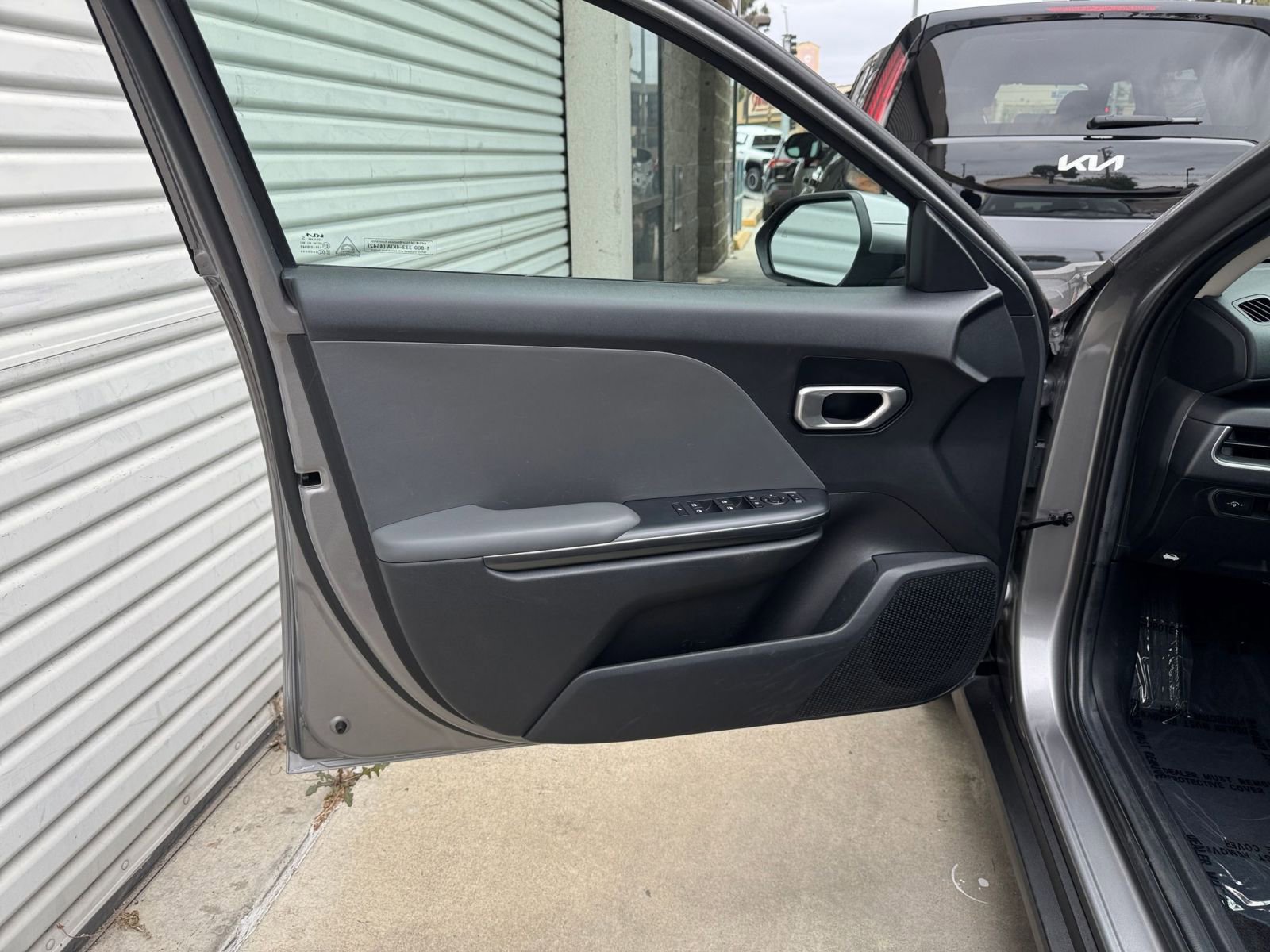 Used 2025 Kia K4 FWD image 18
