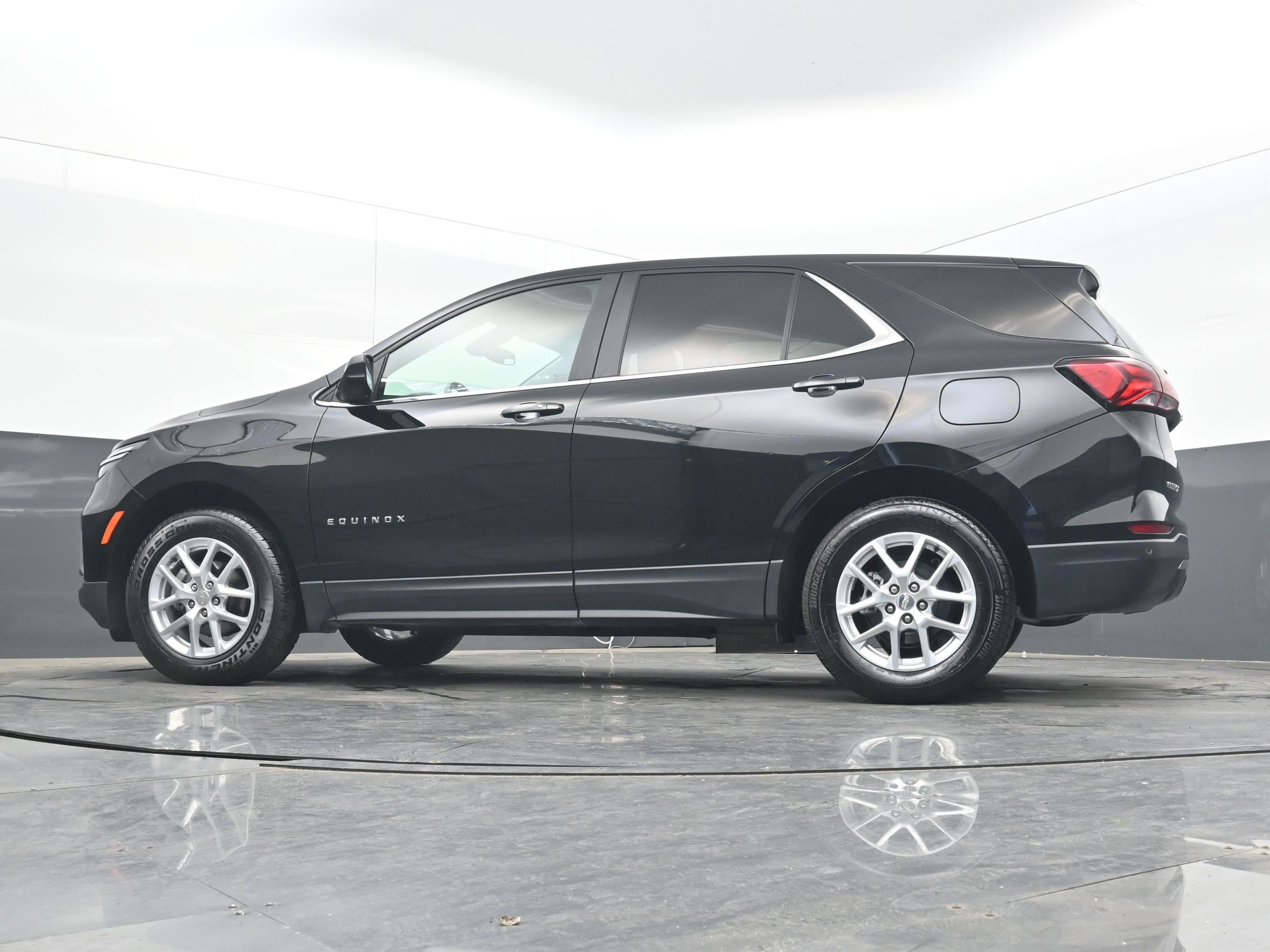 Used 2024 Chevrolet Equinox LT image 22