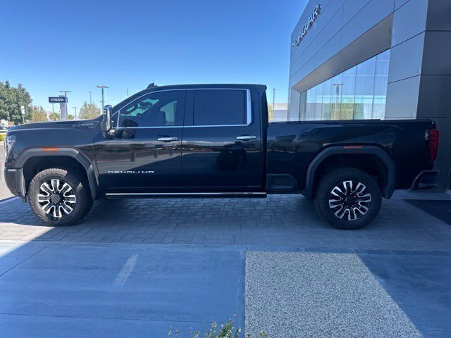 Used 2024 GMC Sierra 2500 Denali Ultimate AWD/4WD image 8
