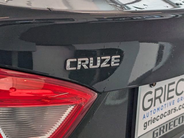 Certified 2017 Chevrolet Cruze LT w/ Convenience Package image 10