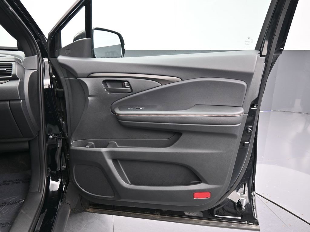 Certified 2025 Honda Ridgeline TrailSport image 41