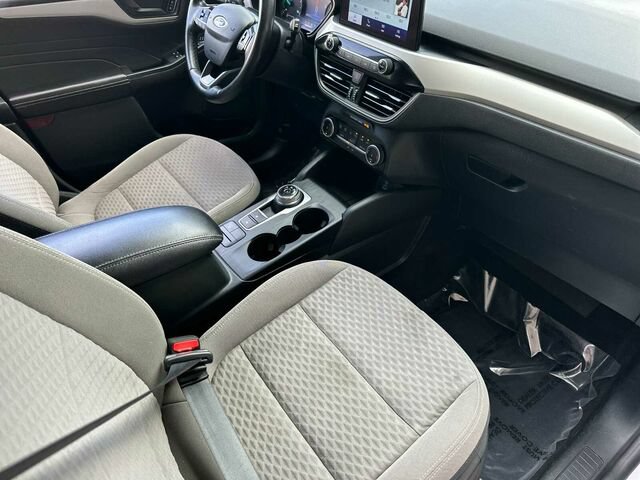 Used 2022 Ford Escape SE w/ Convenience Package FWD image 19