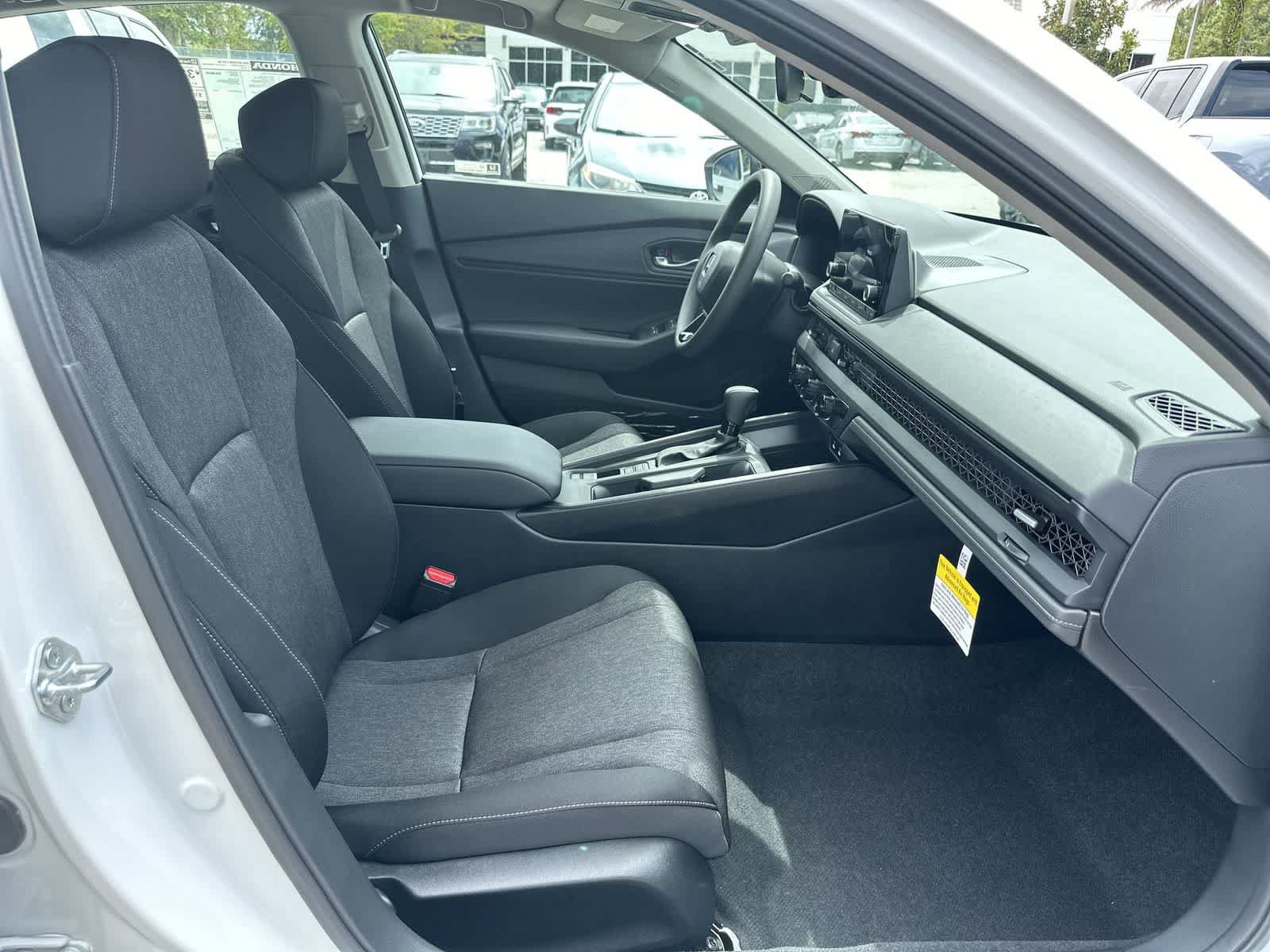 Used 2025 Honda Accord SE image 17