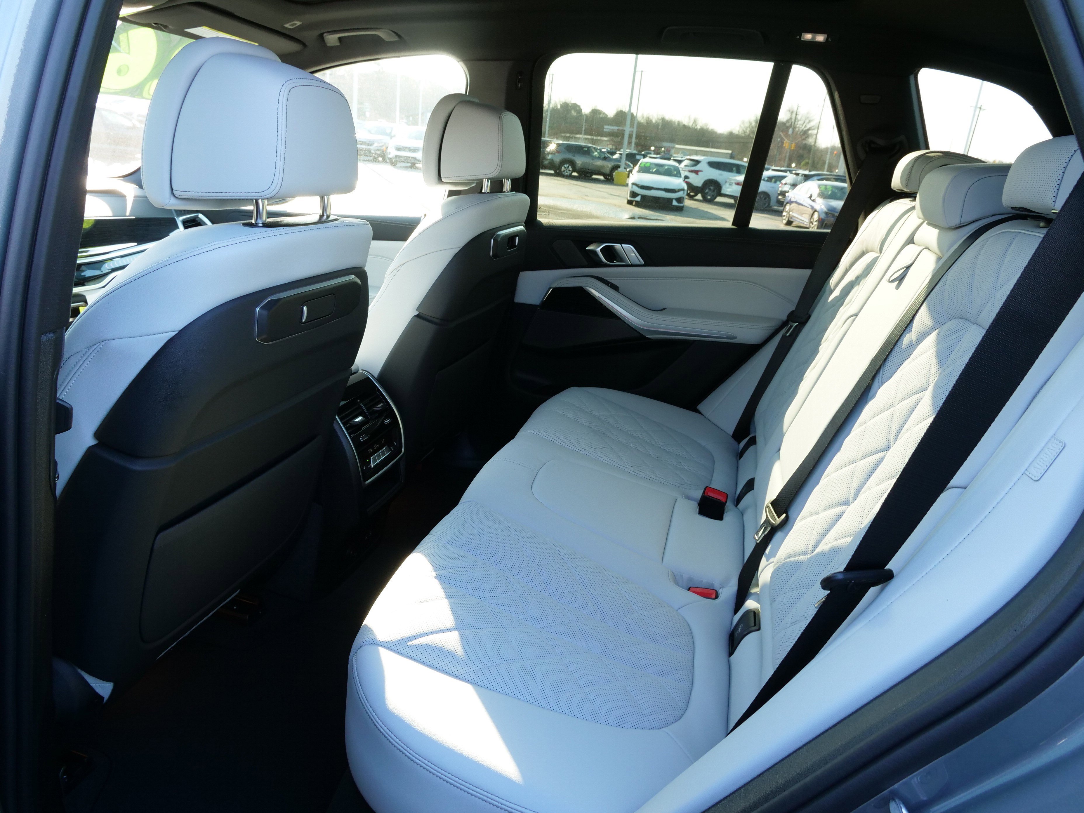 New 2026 BMW X5 xDrive40i w/ M Sport Package image 12