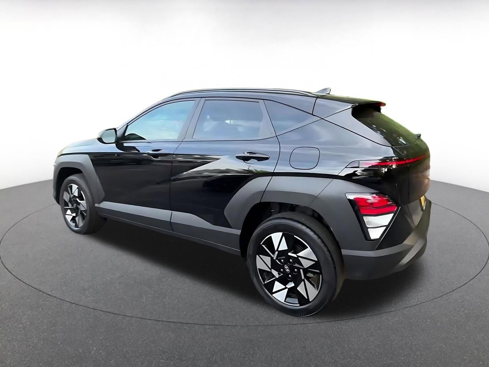 Used 2025 Hyundai Kona SEL image 10
