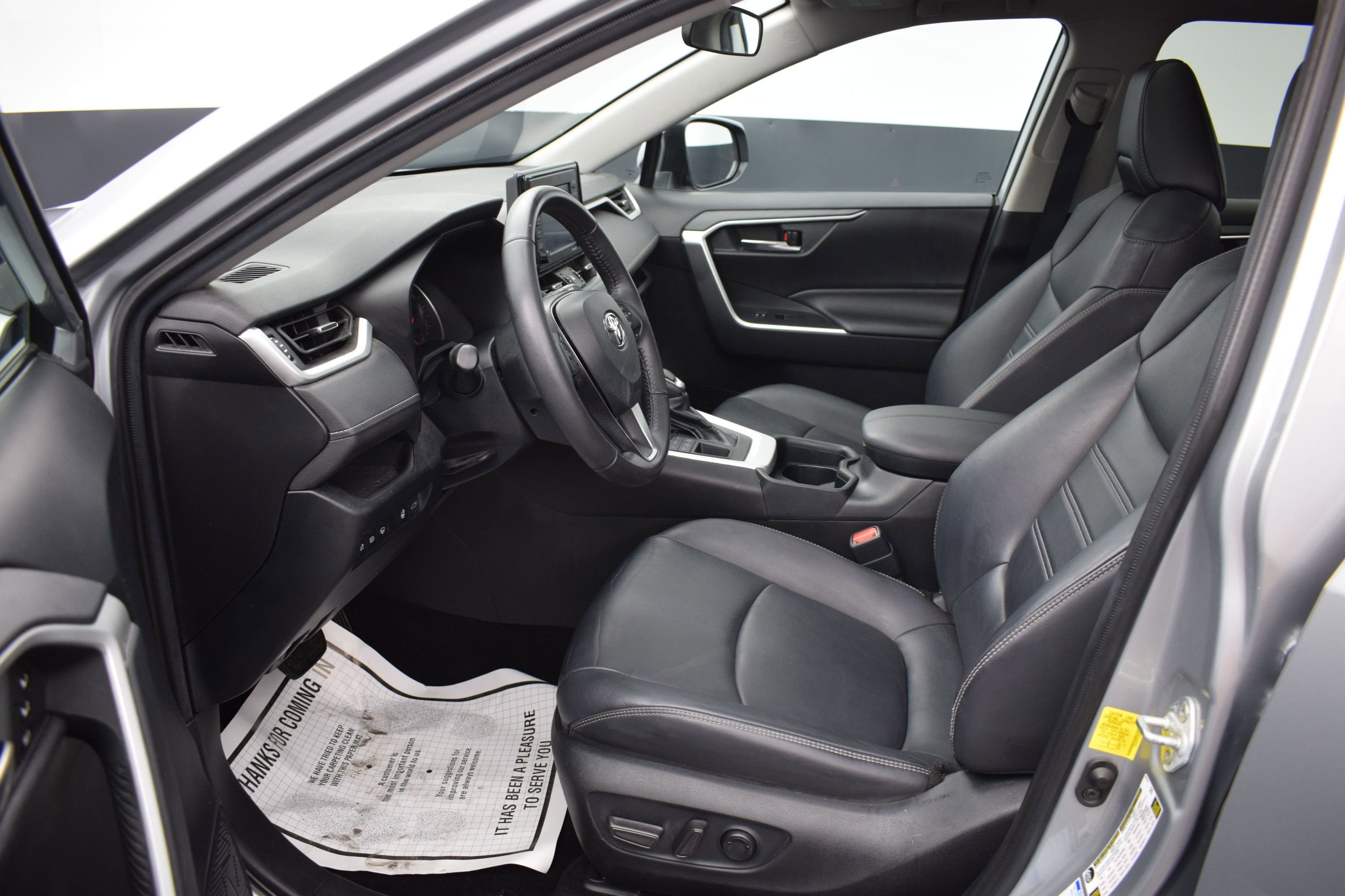 Used 2020 Toyota RAV4 XLE Premium AWD/4WD image 13