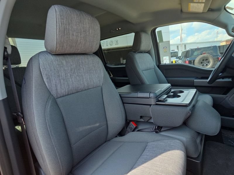 New 2026 Ford F250 XLT w/ XLT Premium Package AWD/4WD image 17