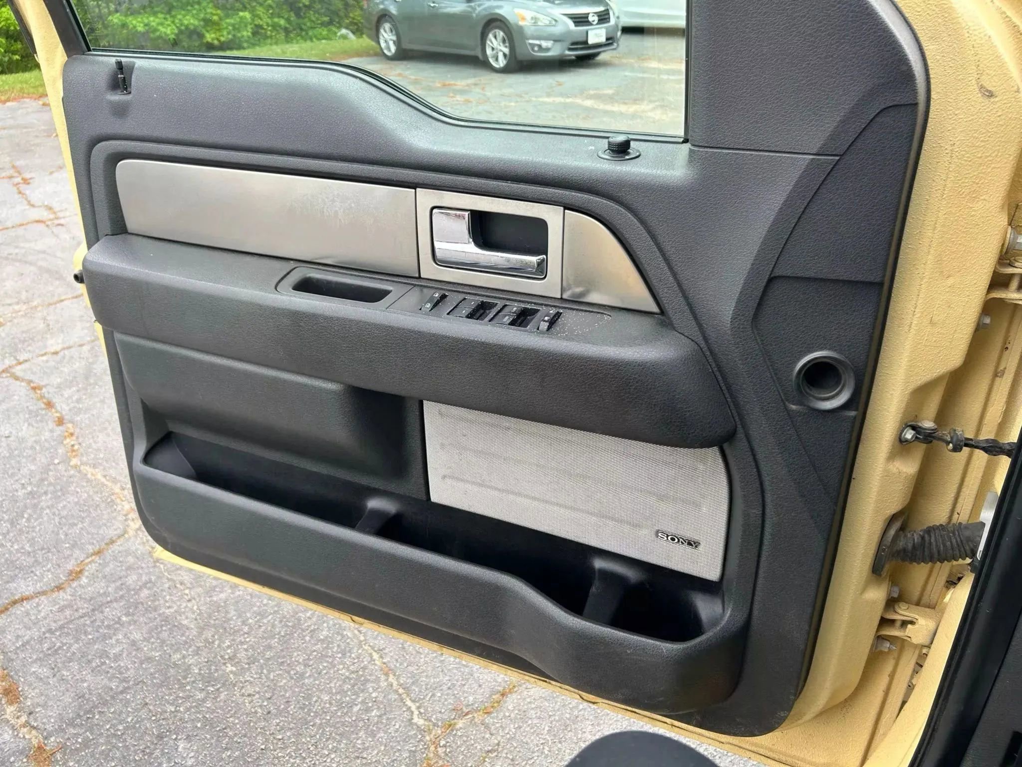 Used 2014 Ford F150 Raptor w/ Equipment Group 801A Luxury image 42