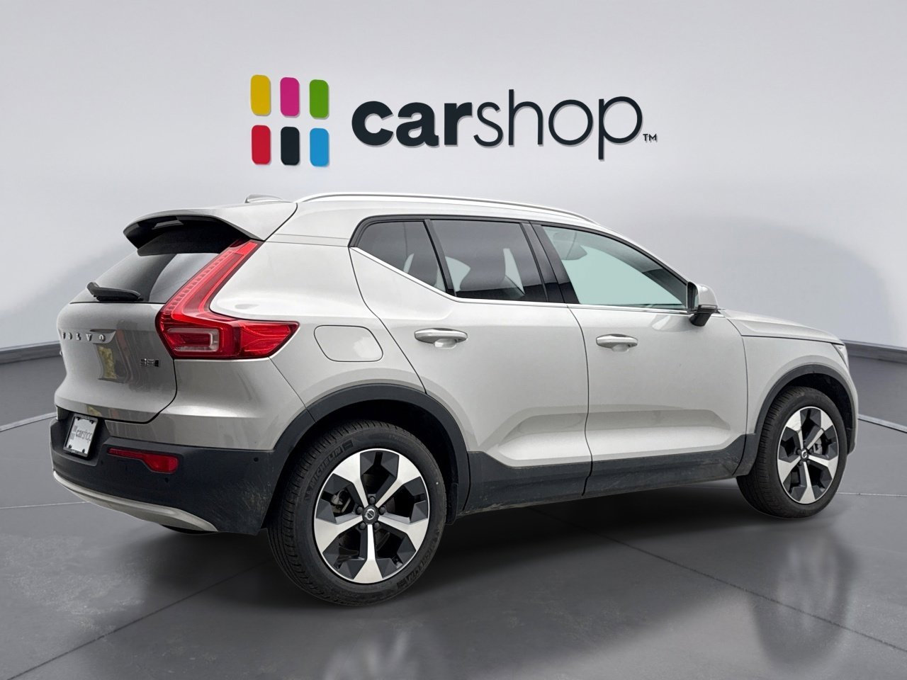 Used 2025 Volvo XC40 B5 Plus AWD/4WD image 5