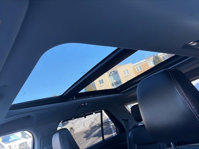 Used 2023 Ford Explorer Limited w/ Limited Technology Package image 18