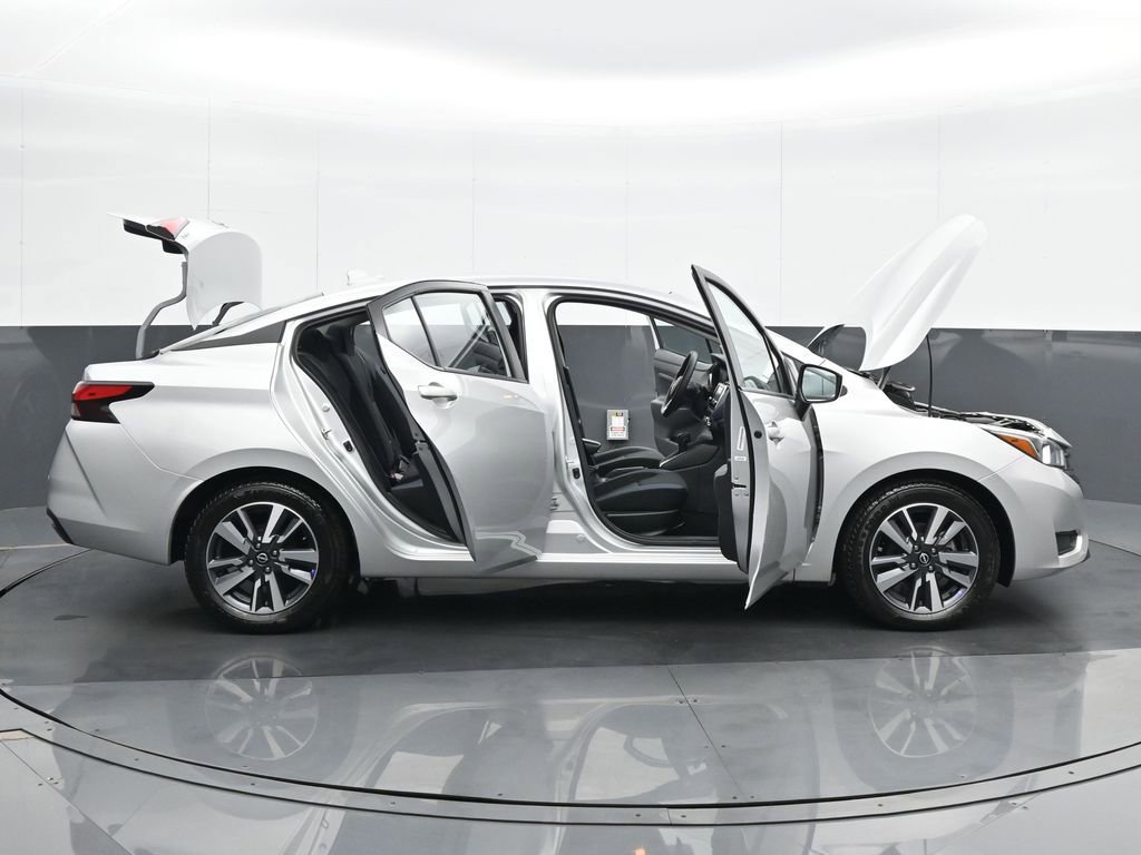 Used 2023 Nissan Versa SV image 26