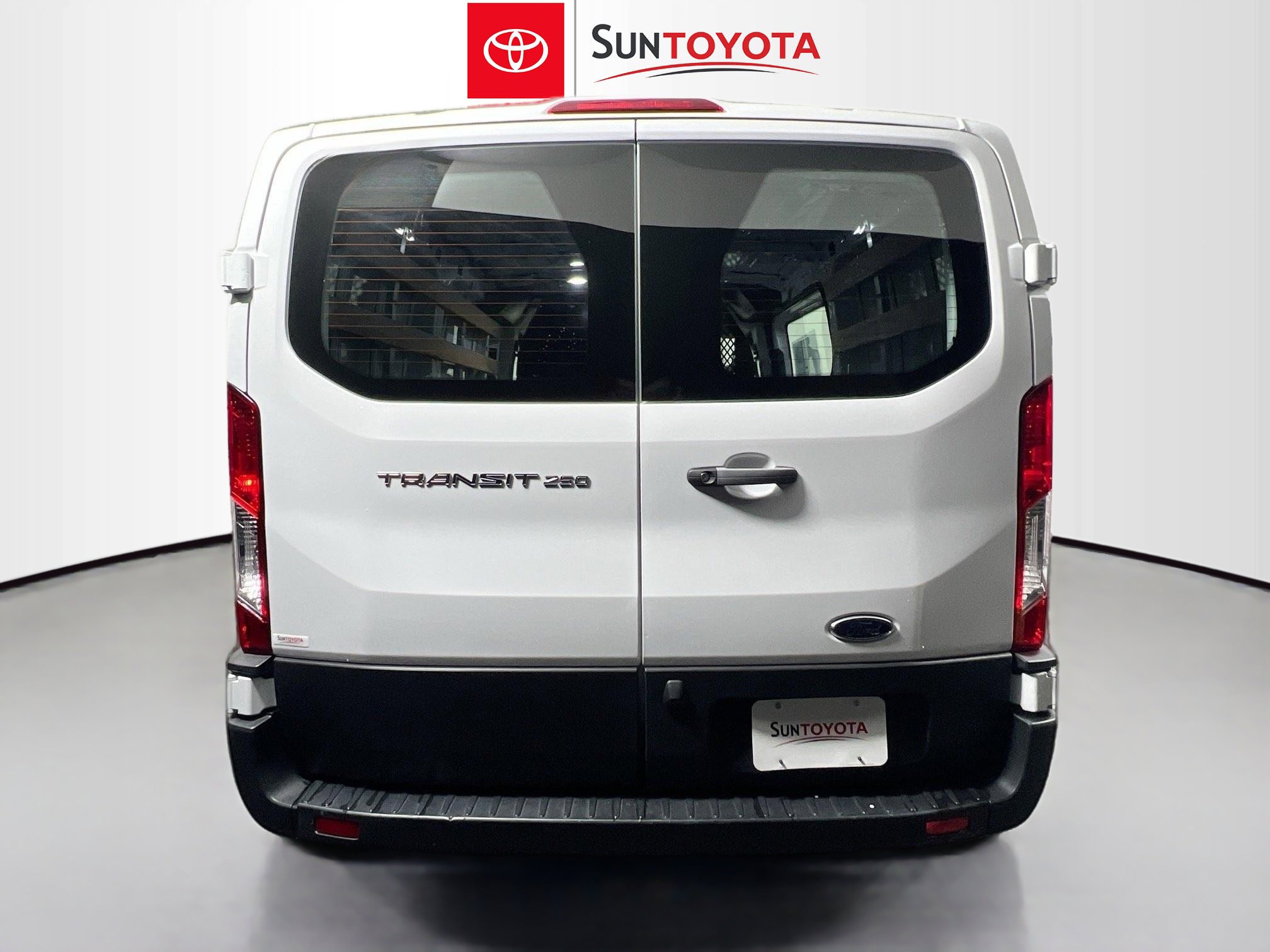 Used 2024 Ford Transit 250 Low Roof w/ Exterior Upgrade Package image 5