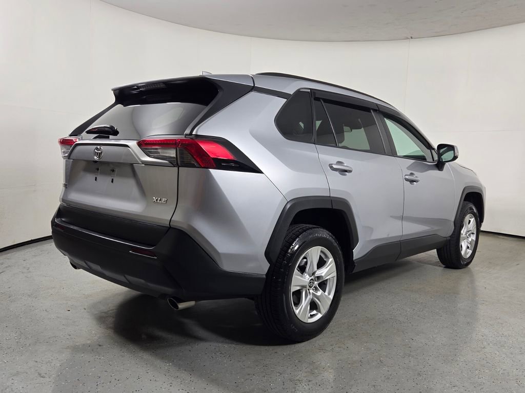 Used 2021 Toyota RAV4 XLE image 6
