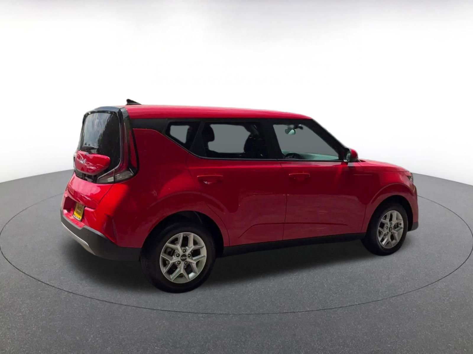 Used 2025 Kia Soul LX w/ LX Technology Package FWD image 15