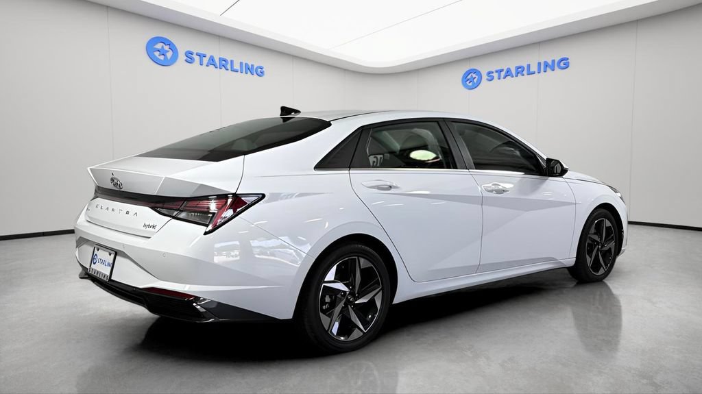 Used 2022 Hyundai Elantra Limited w/ Cargo Package FWD image 10