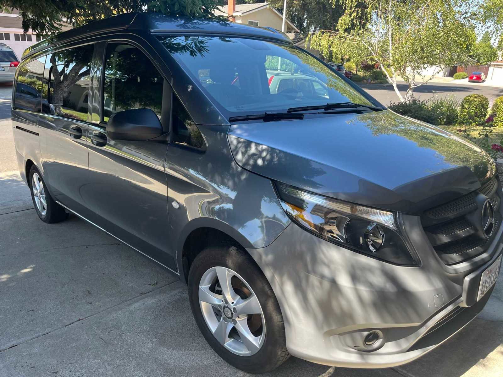 Used 2018 Mercedes-Benz Metris image 2