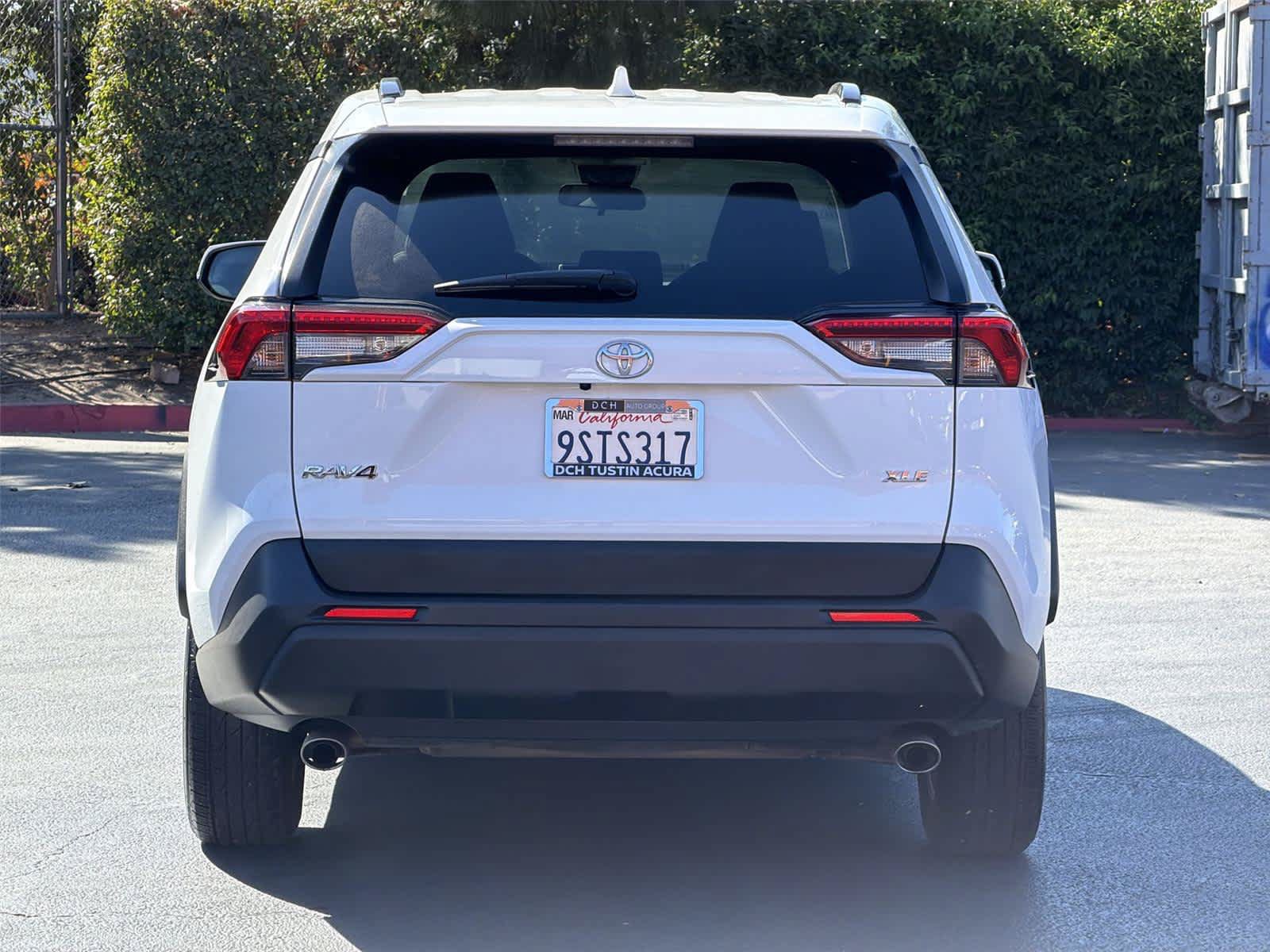 Used 2025 Toyota RAV4 XLE FWD image 6