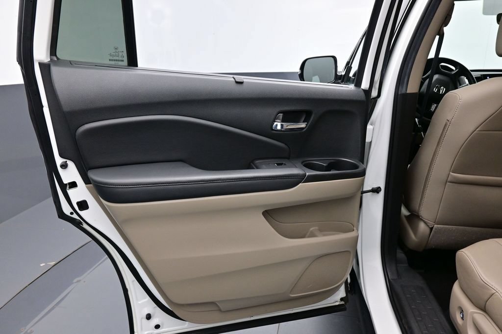 Used 2021 Honda Pilot Touring image 25