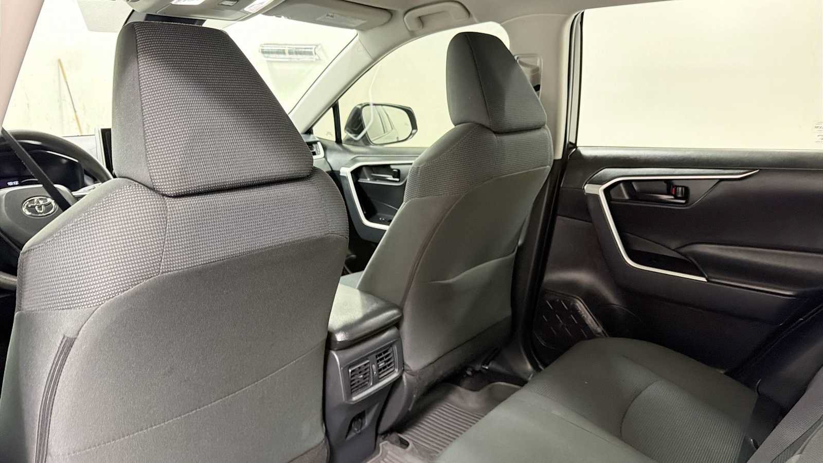 Certified 2024 Toyota RAV4 LE AWD/4WD image 25