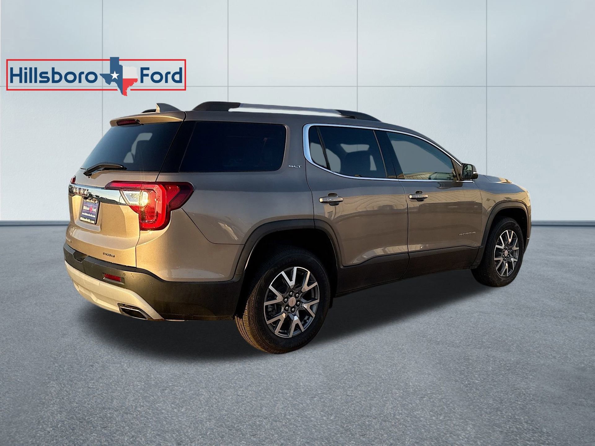 Used 2023 GMC Acadia SLT image 6