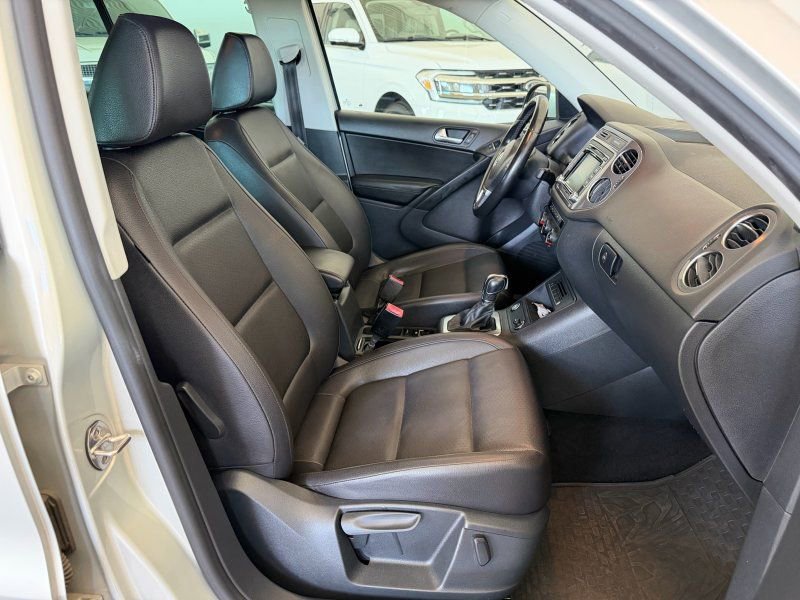 Used 2014 Volkswagen Tiguan SE FWD image 17