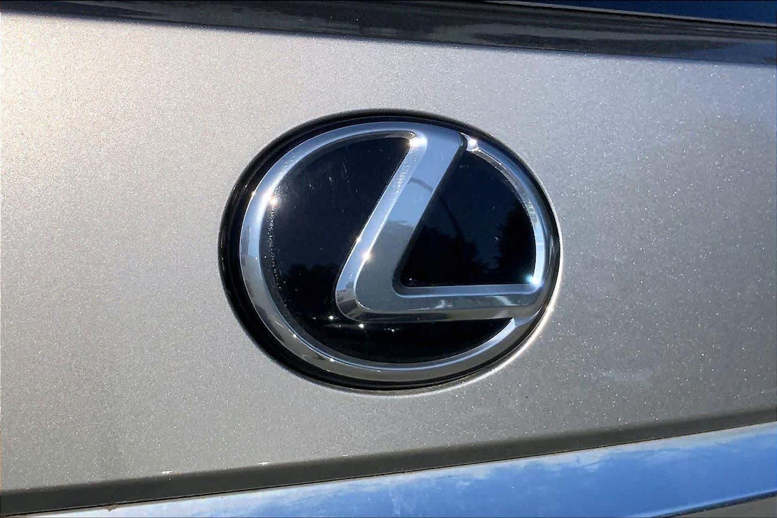 Used 2020 Lexus RX 350L Premium w/ Premium Package AWD/4WD image 31