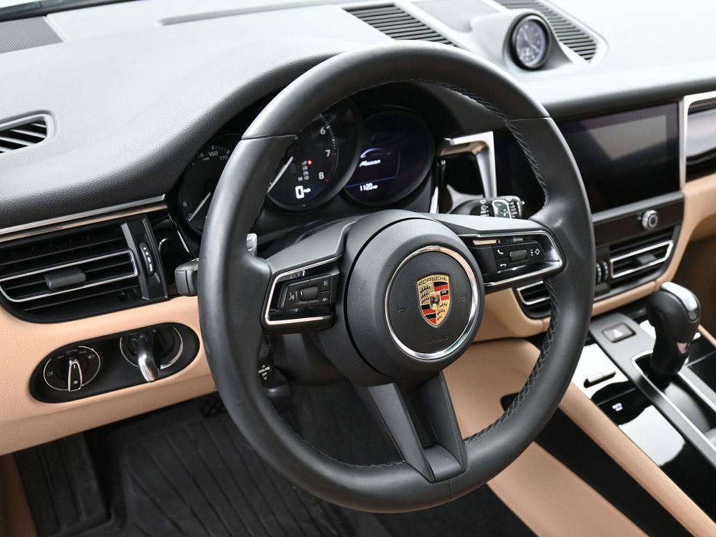 Certified 2023 Porsche Macan Turbo AWD/4WD image 16