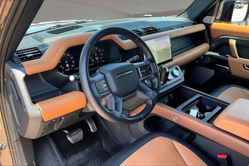 Used 2023 Land Rover Defender 130 X AWD/4WD image 12