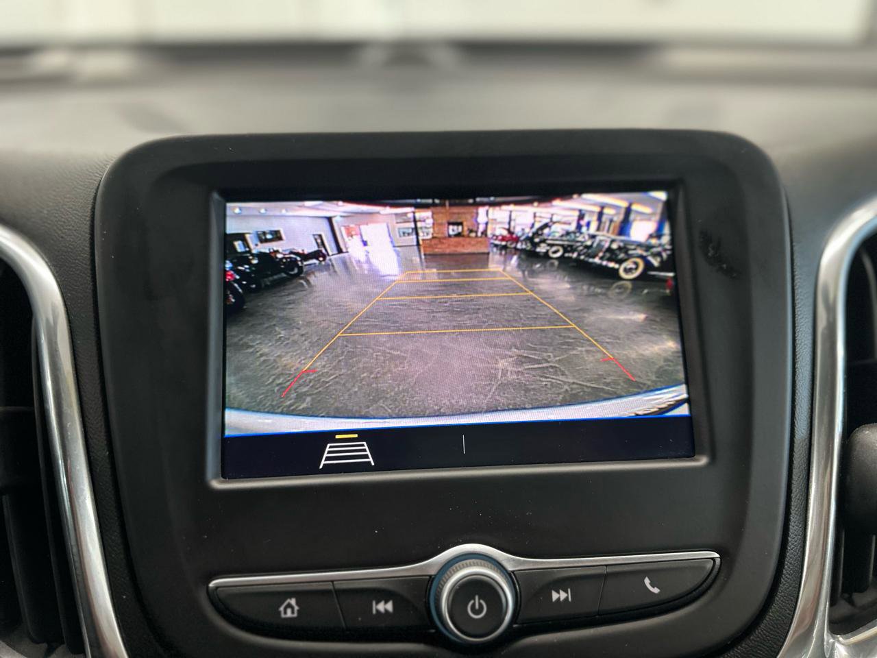 Used 2021 Chevrolet Equinox LT image 28