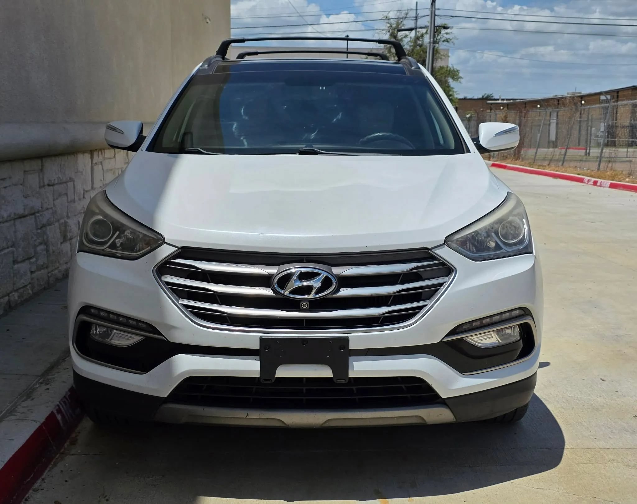 Used 2018 Hyundai Santa Fe Sport w/ Cargo Package FWD image 9