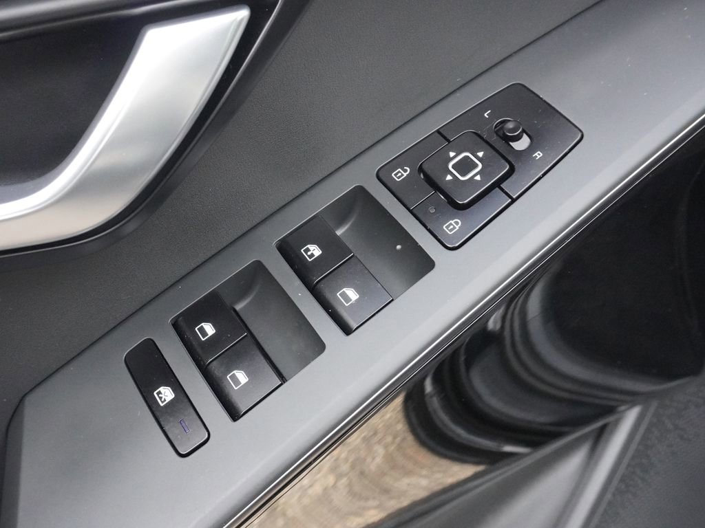 Used 2025 Kia Niro Wind w/ Wind Preserve Package FWD image 32