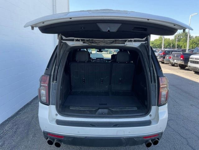 Used 2021 Chevrolet Suburban High Country AWD/4WD image 11