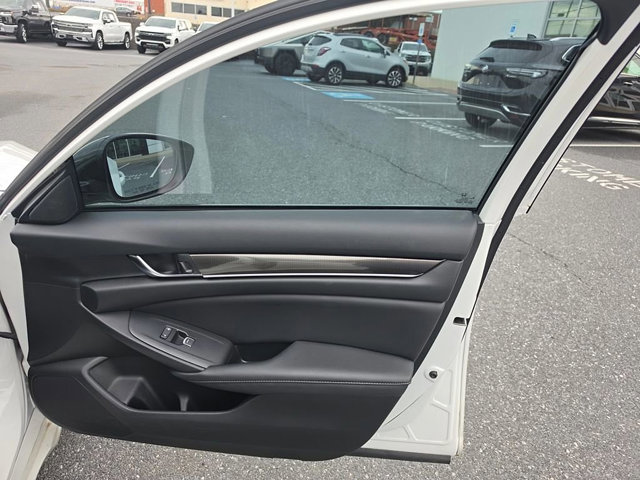 Used 2021 Honda Accord Sport image 15