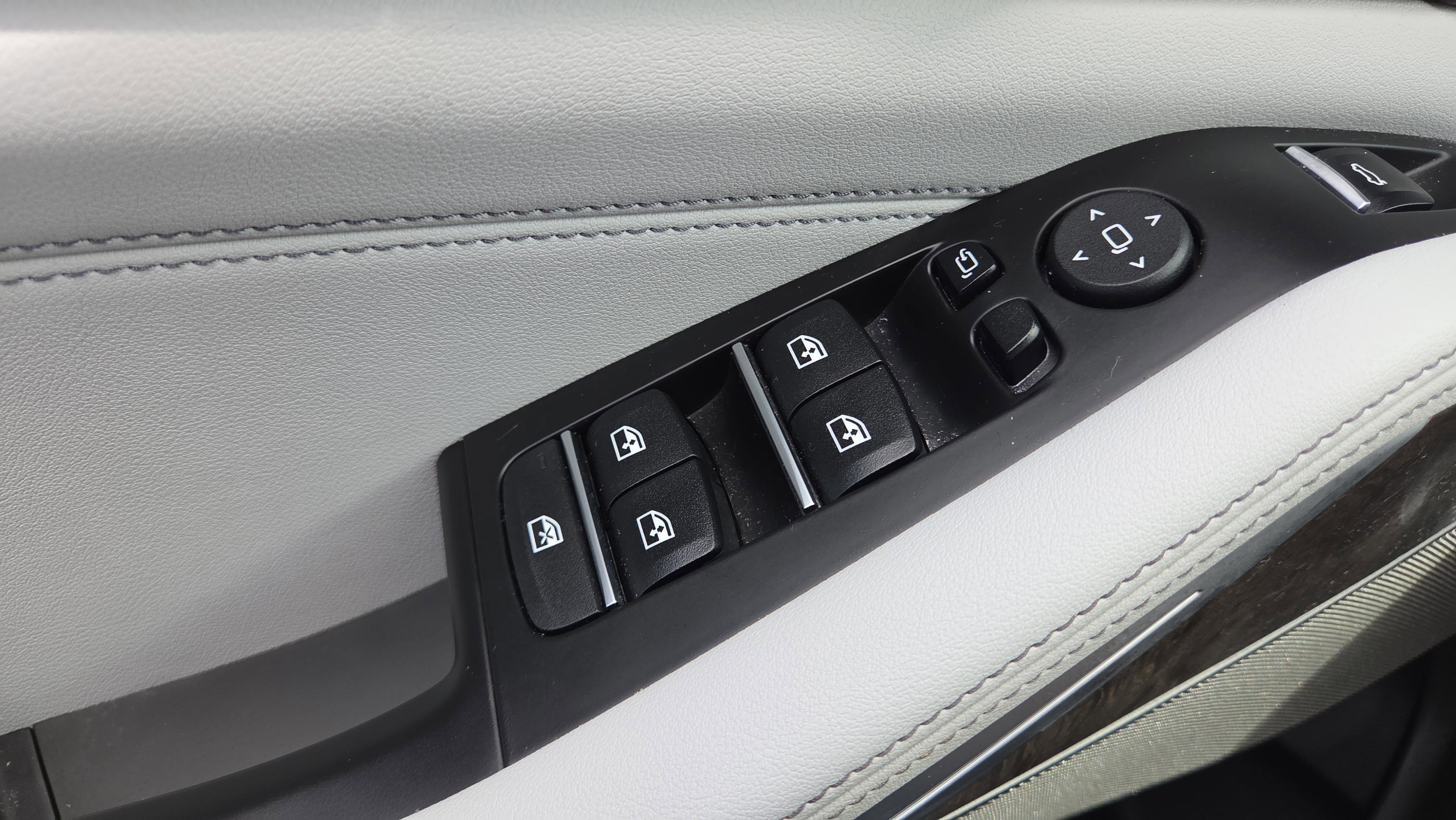 Certified 2024 BMW X5 xDrive40i w/ Premium Package image 40