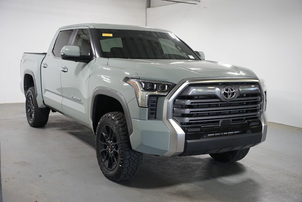 Used 2025 Toyota Tundra Limited AWD/4WD image 3