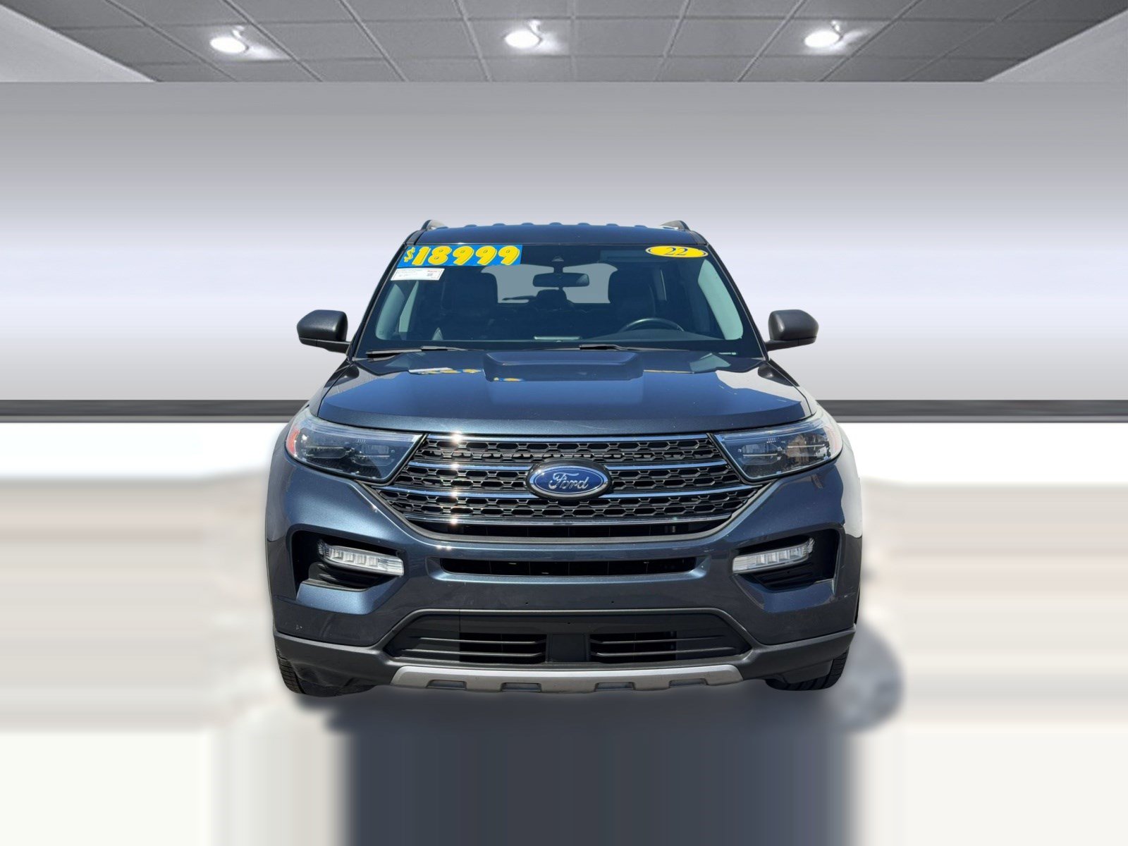 Used 2022 Ford Explorer XLT w/ Equipment Group 202A RWD image 5