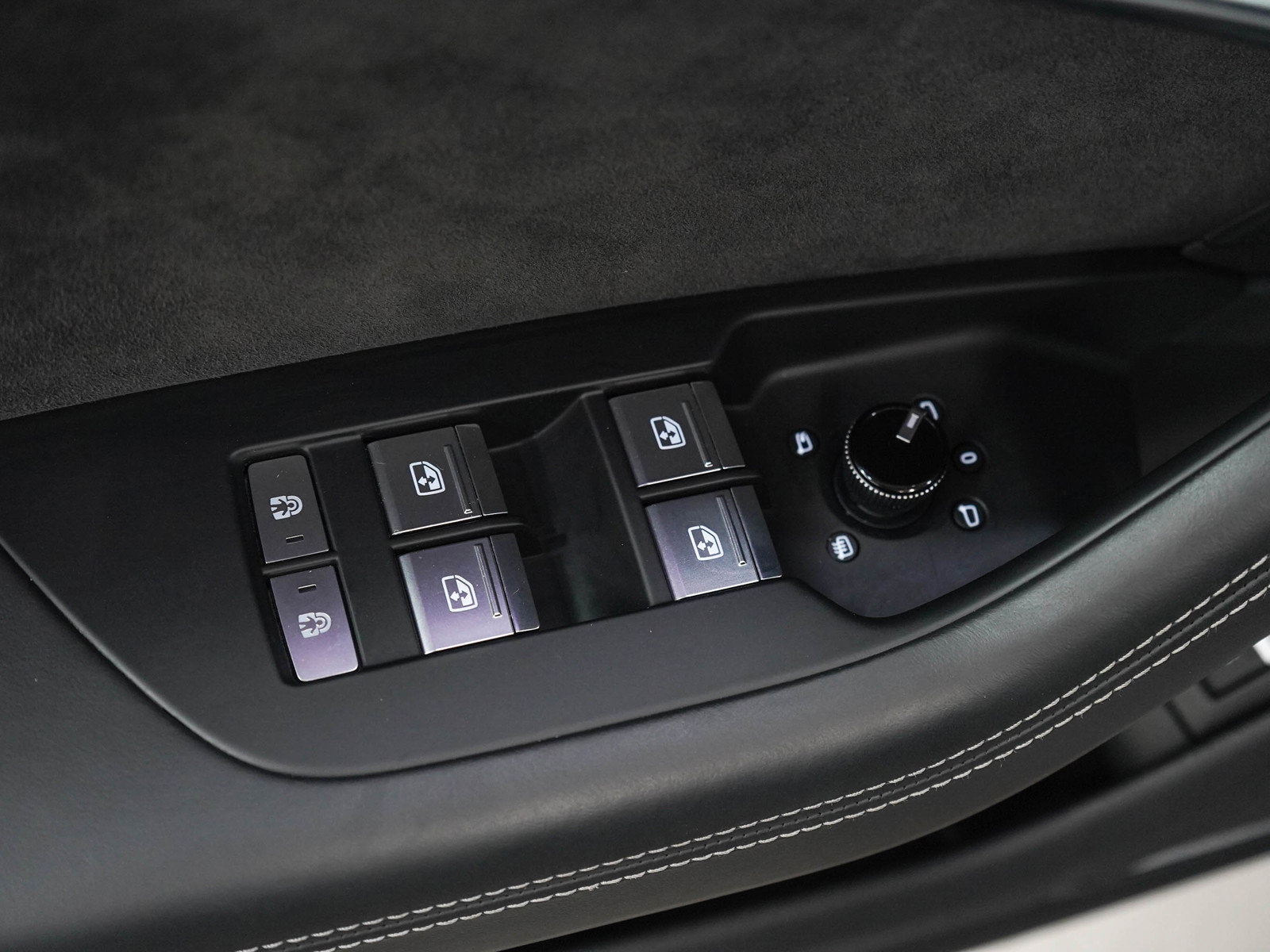Used 2021 Audi RS 6 AWD/4WD image 22