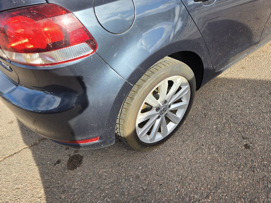 Used 2012 Volkswagen Golf TDI image 10