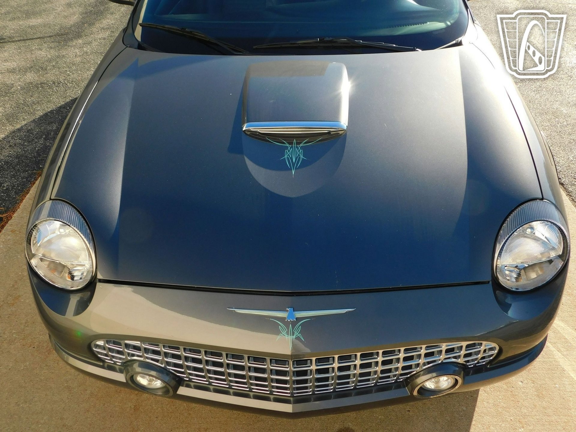Used 2003 Ford Thunderbird image 23