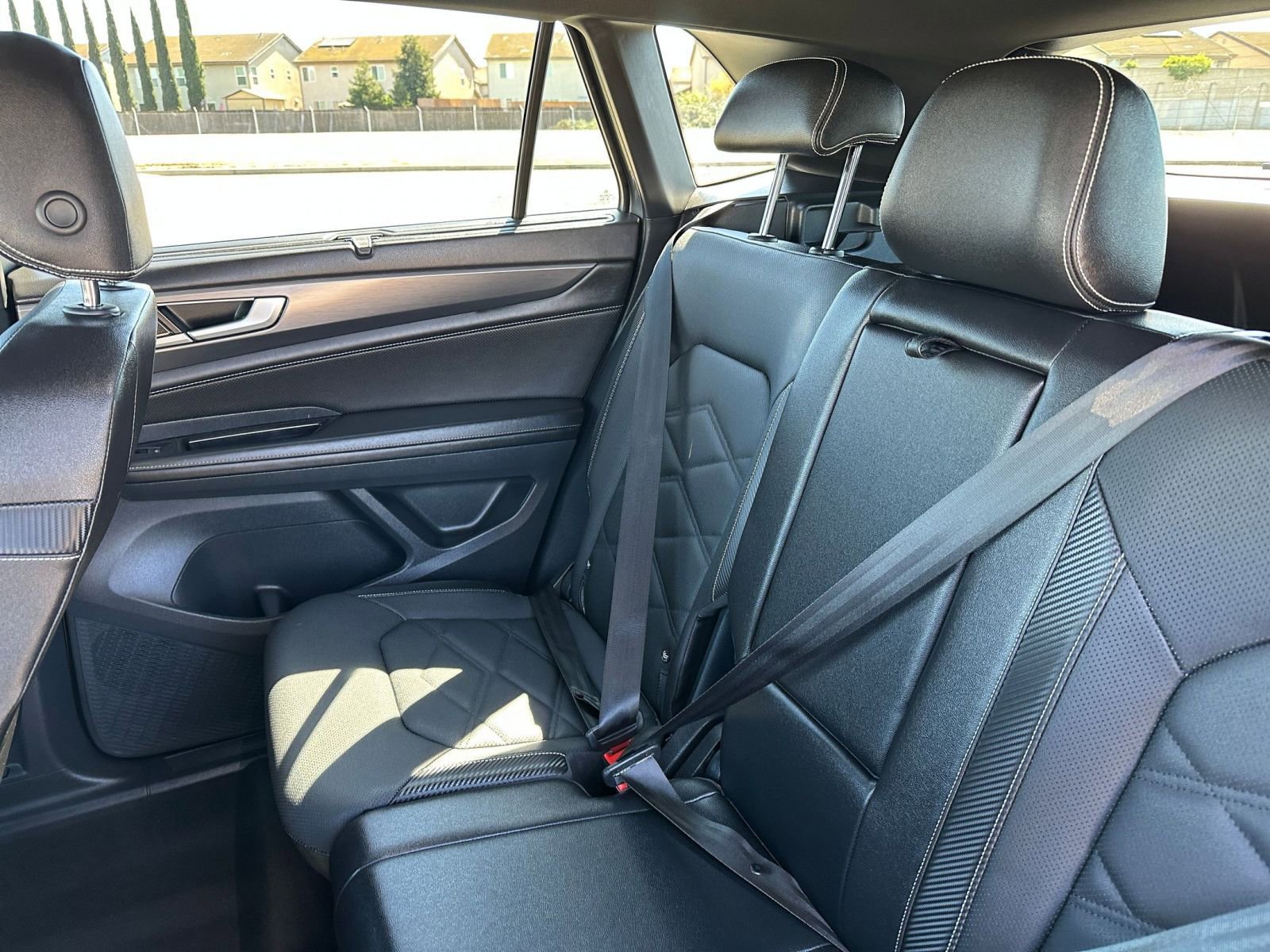 Used 2025 Volkswagen Atlas Cross Sport SE image 41