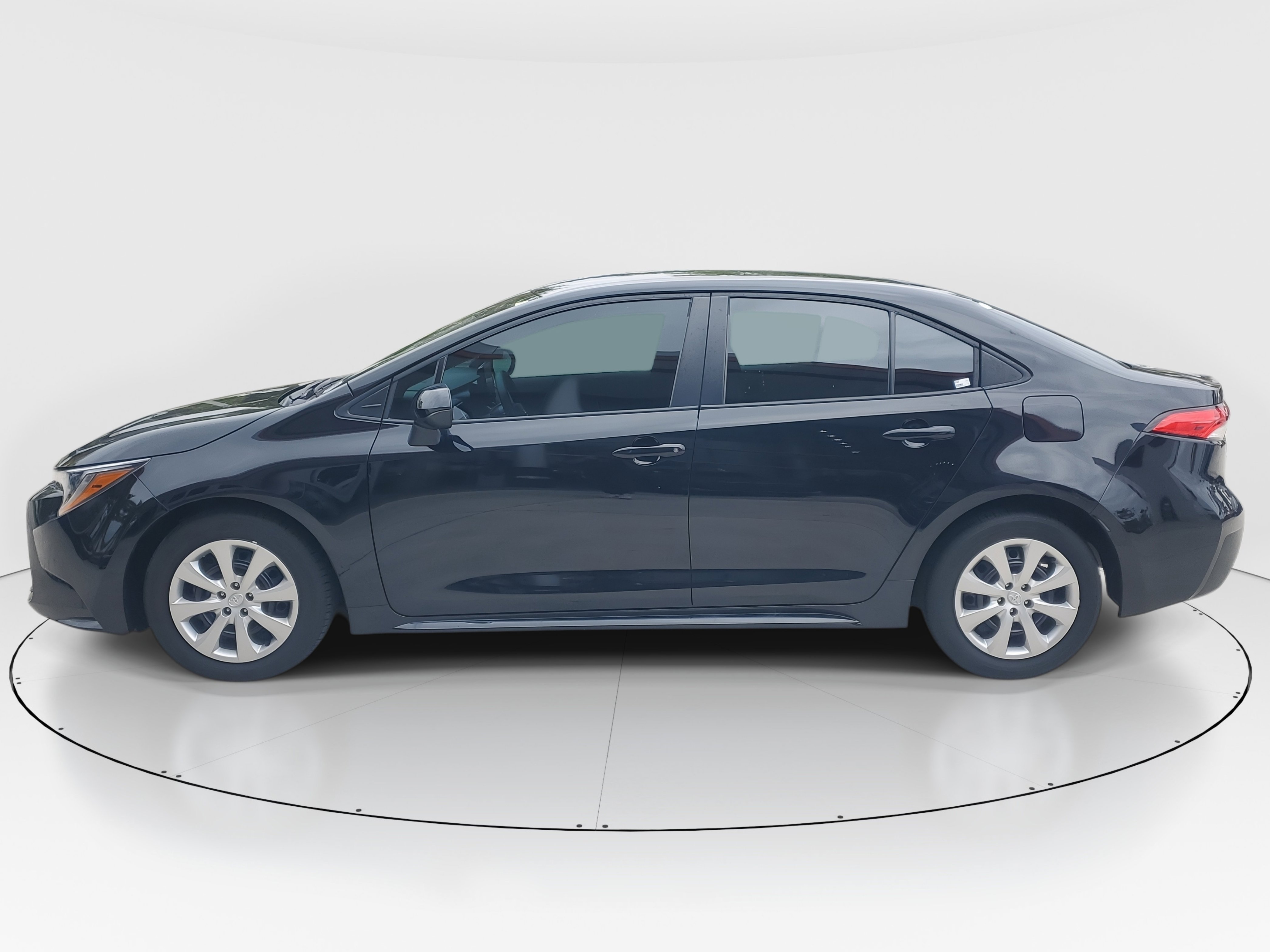 Certified 2024 Toyota Corolla LE FWD image 6
