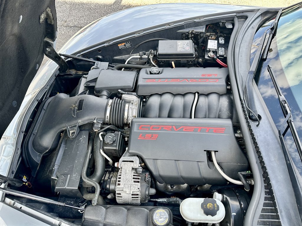 Used 2011 Chevrolet Corvette Grand Sport w/ Preferred Equipment Group RWD image 7