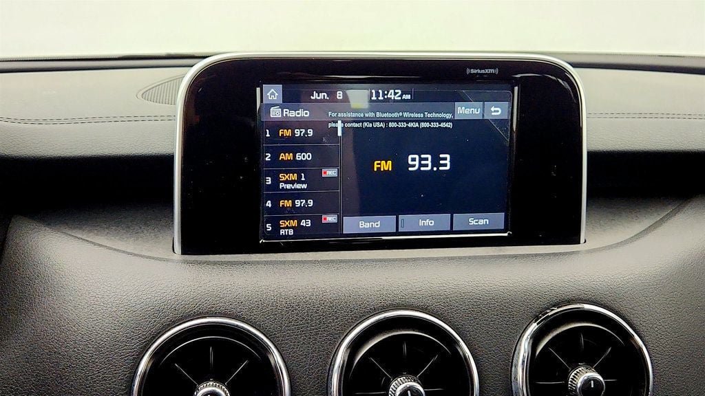 Used 2021 Kia Stinger GT-Line RWD image 17