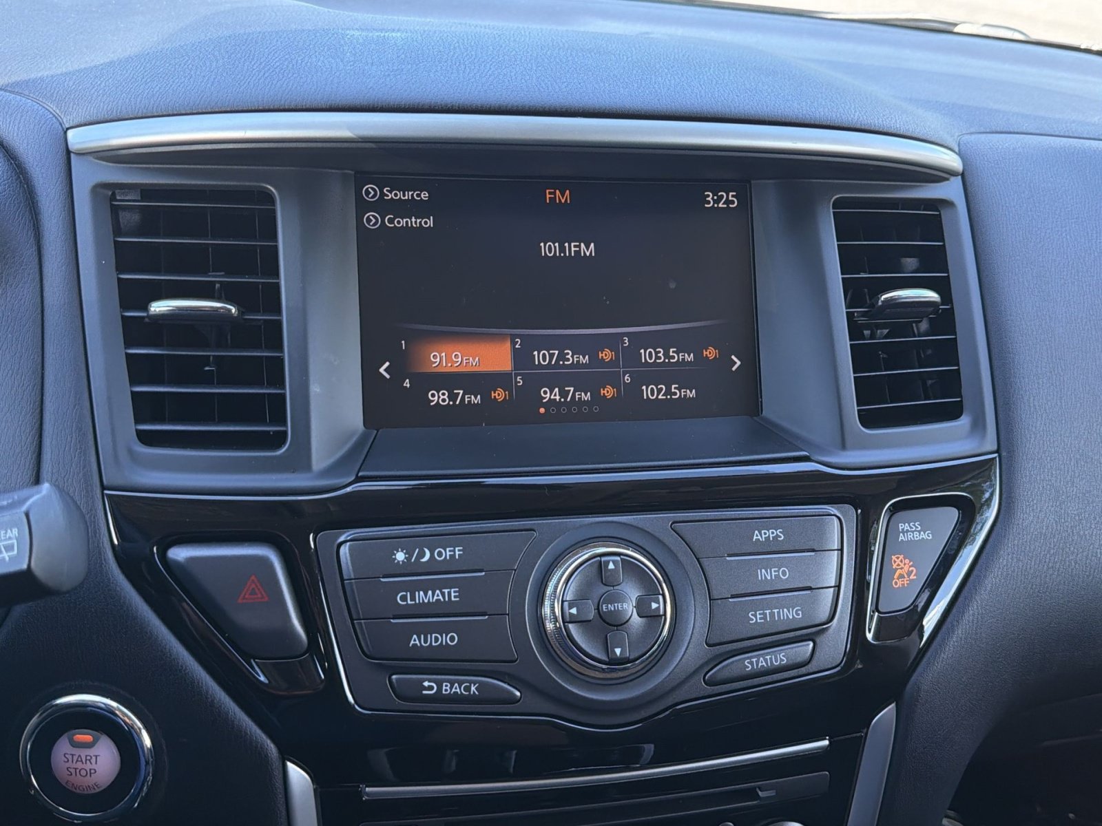 Used 2017 Nissan Pathfinder SV w/ SV Cold Weather Package AWD/4WD image 18