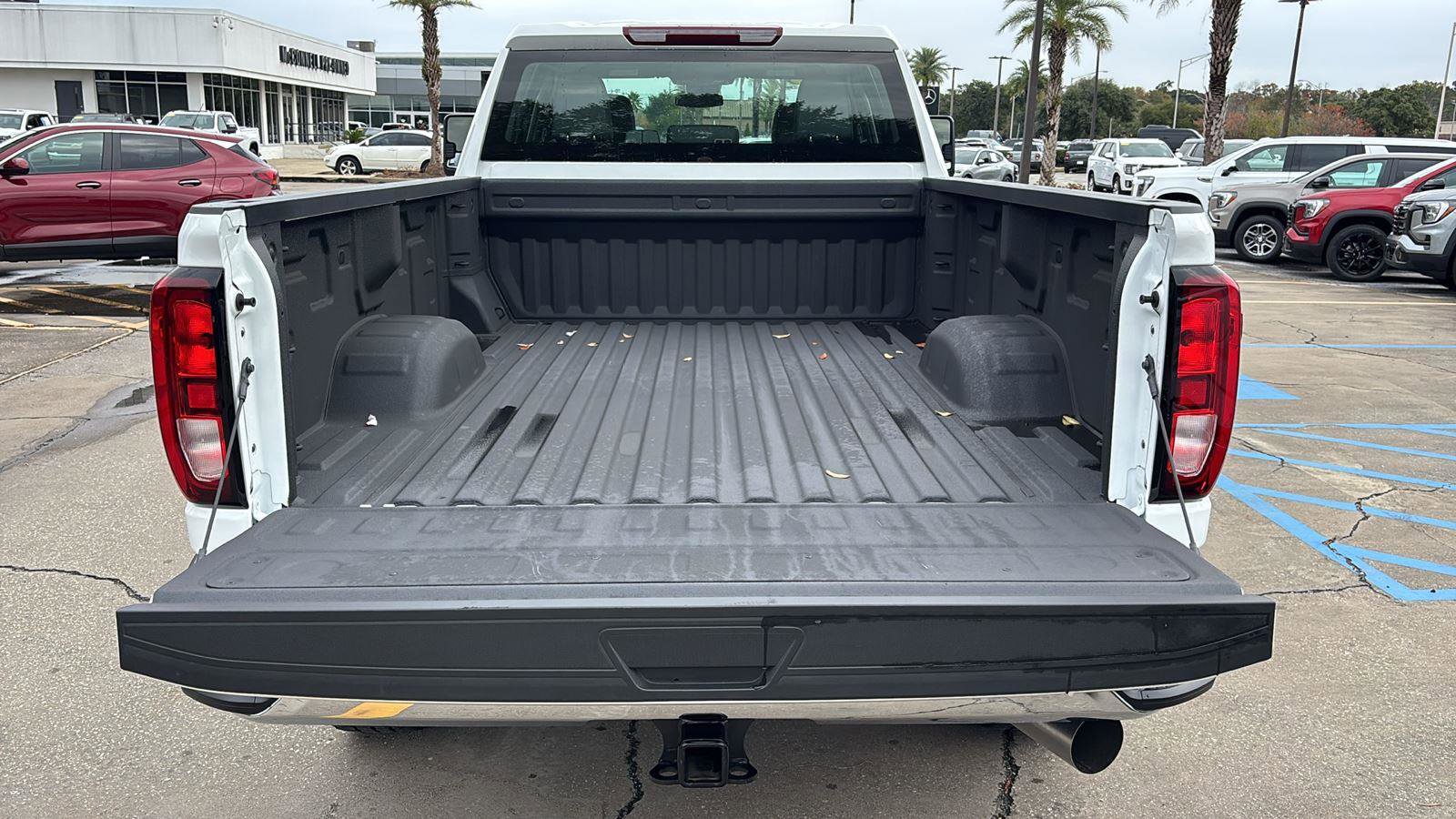 Certified 2025 GMC Sierra 3500 Pro image 7