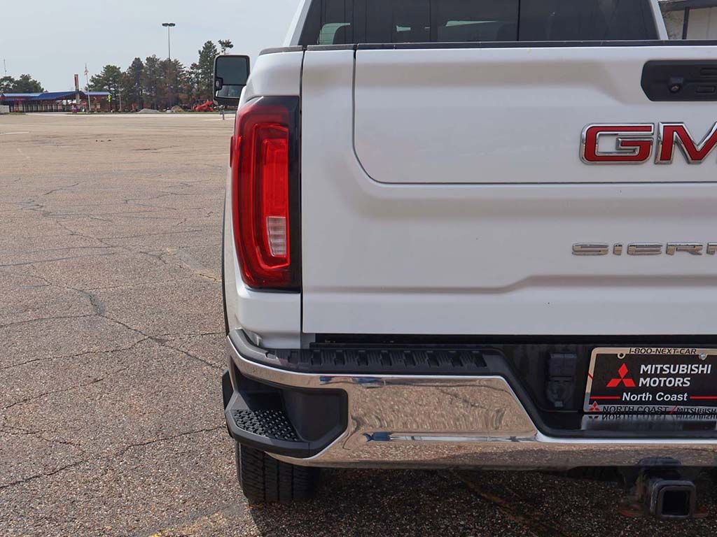 Used 2022 GMC Sierra 2500 SLT w/ SLT Convenience Package image 12
